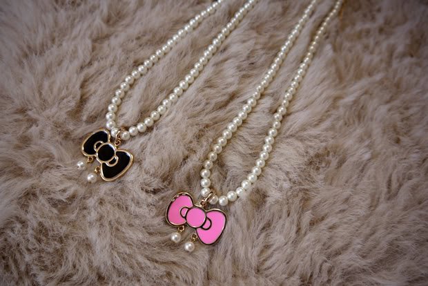 Korean Bow Pearl Necklace